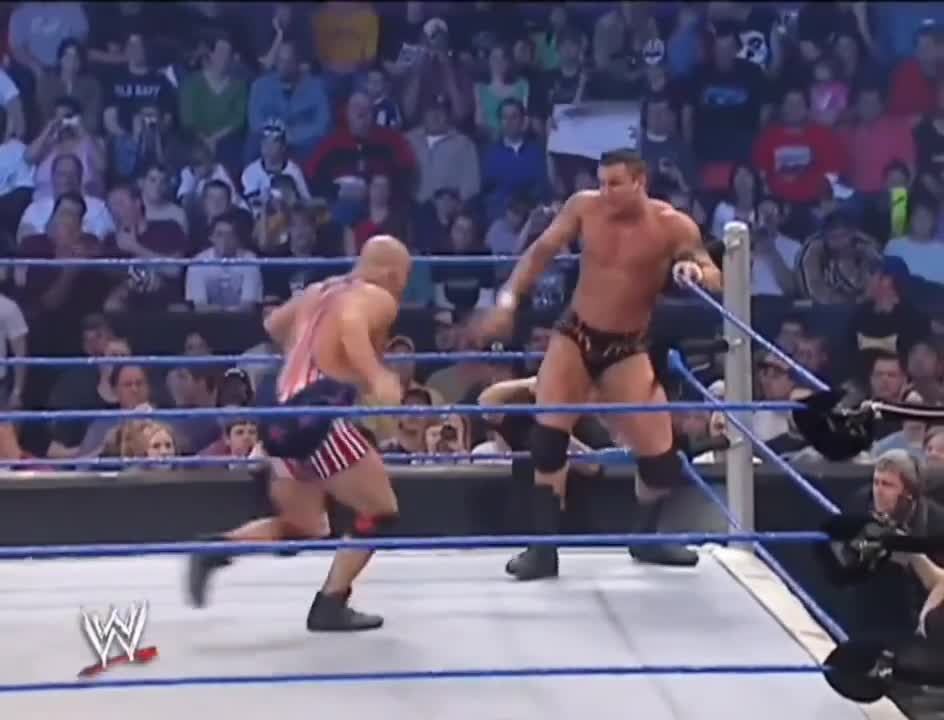 Kurt Angle vs Randy Orton in a first round King of the Ring match (SmackDown, 4/14/2006)