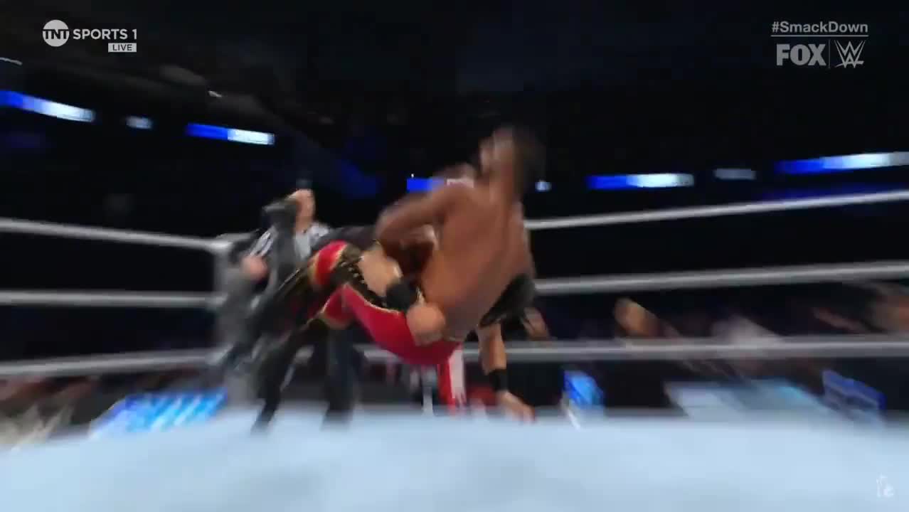 [Smackdown Spoilers] Finish to Tag Team Gauntlet Match for an opportunity at the WWE Tag Team Championships